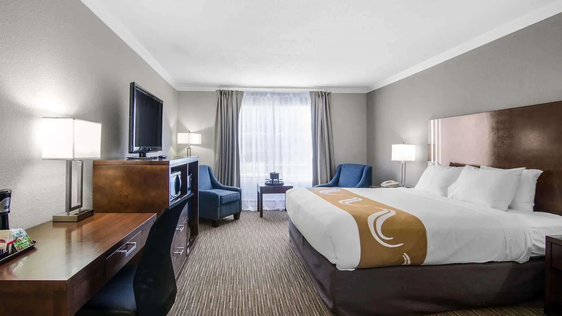 ***  Quality Inn Downtown Inner Harbour Victoria Canada