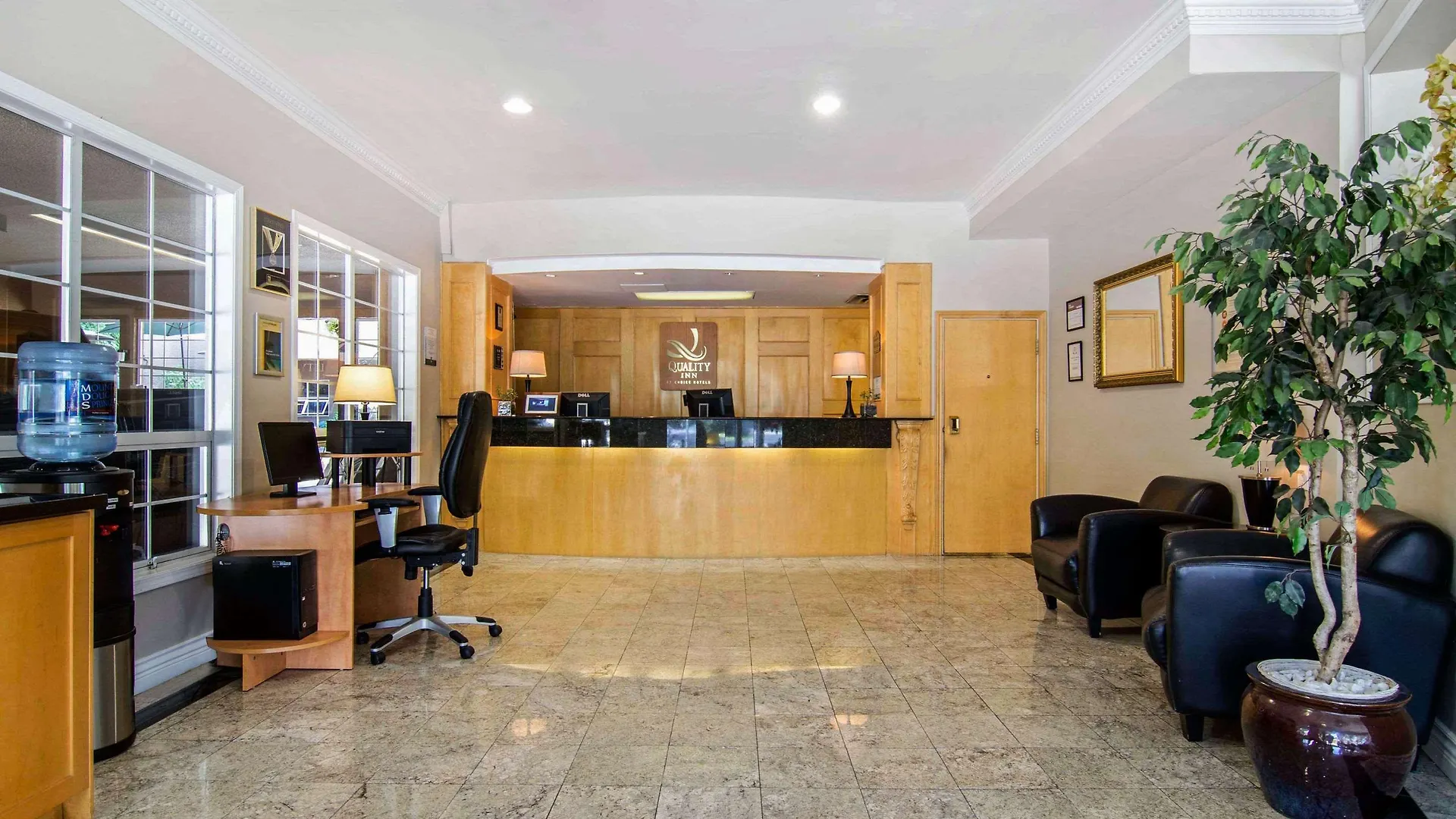 Quality Inn Downtown Inner Harbour Victoria