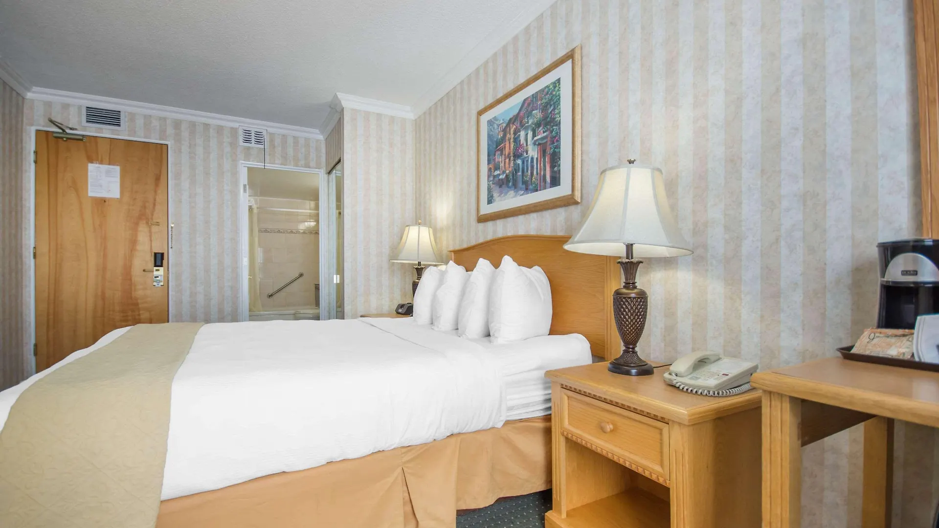 Quality Inn Downtown Inner Harbour Victoria