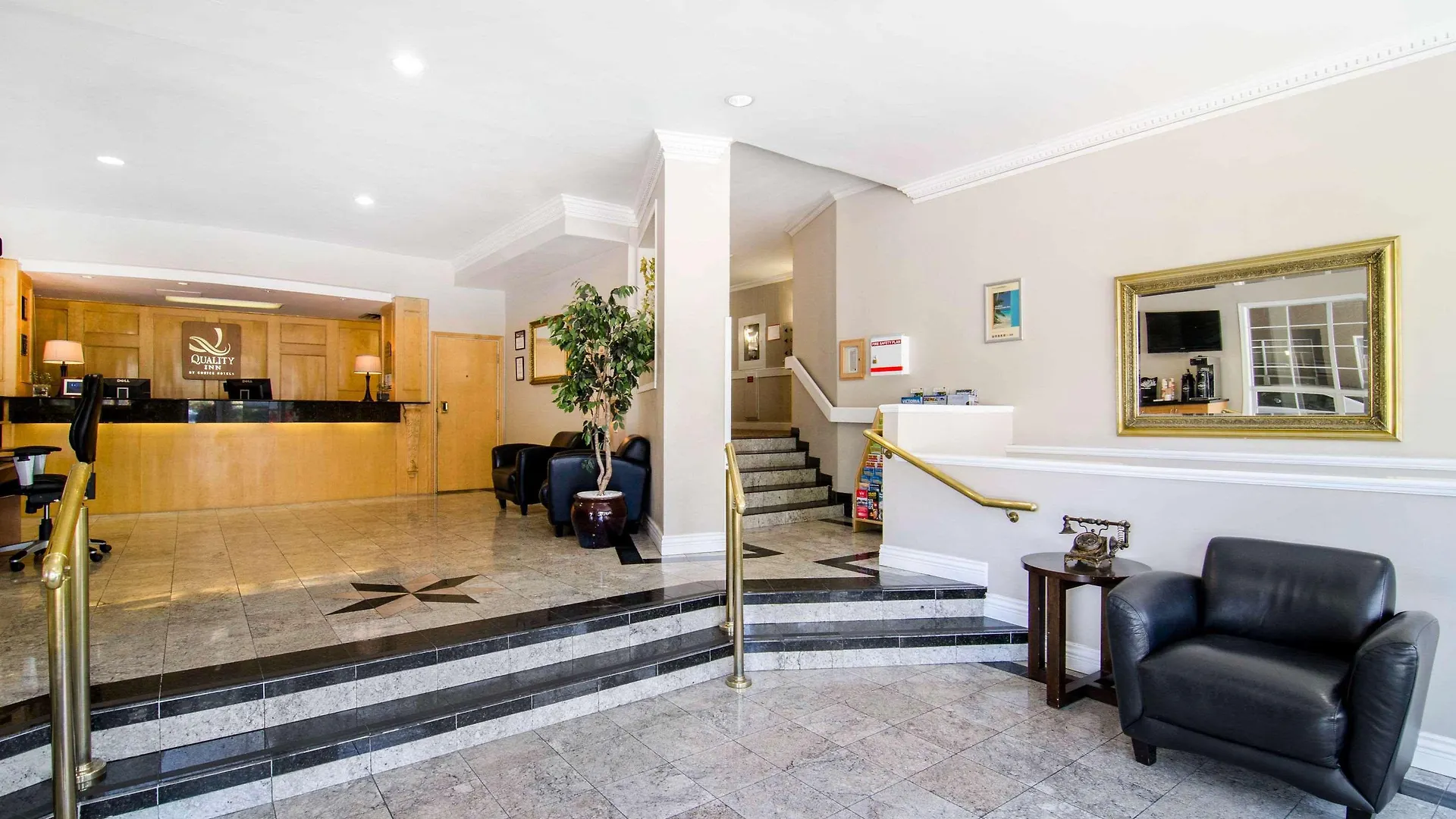 Quality Inn Downtown Inner Harbour Victoria