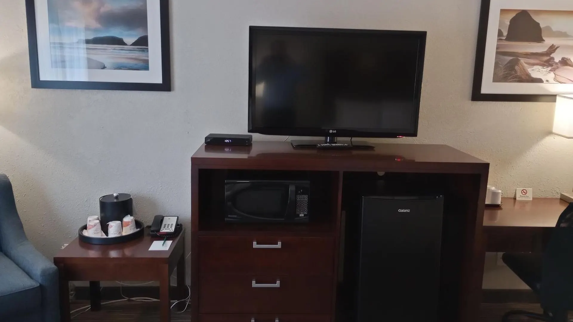 Quality Inn Downtown Inner Harbour Victoria 3*,