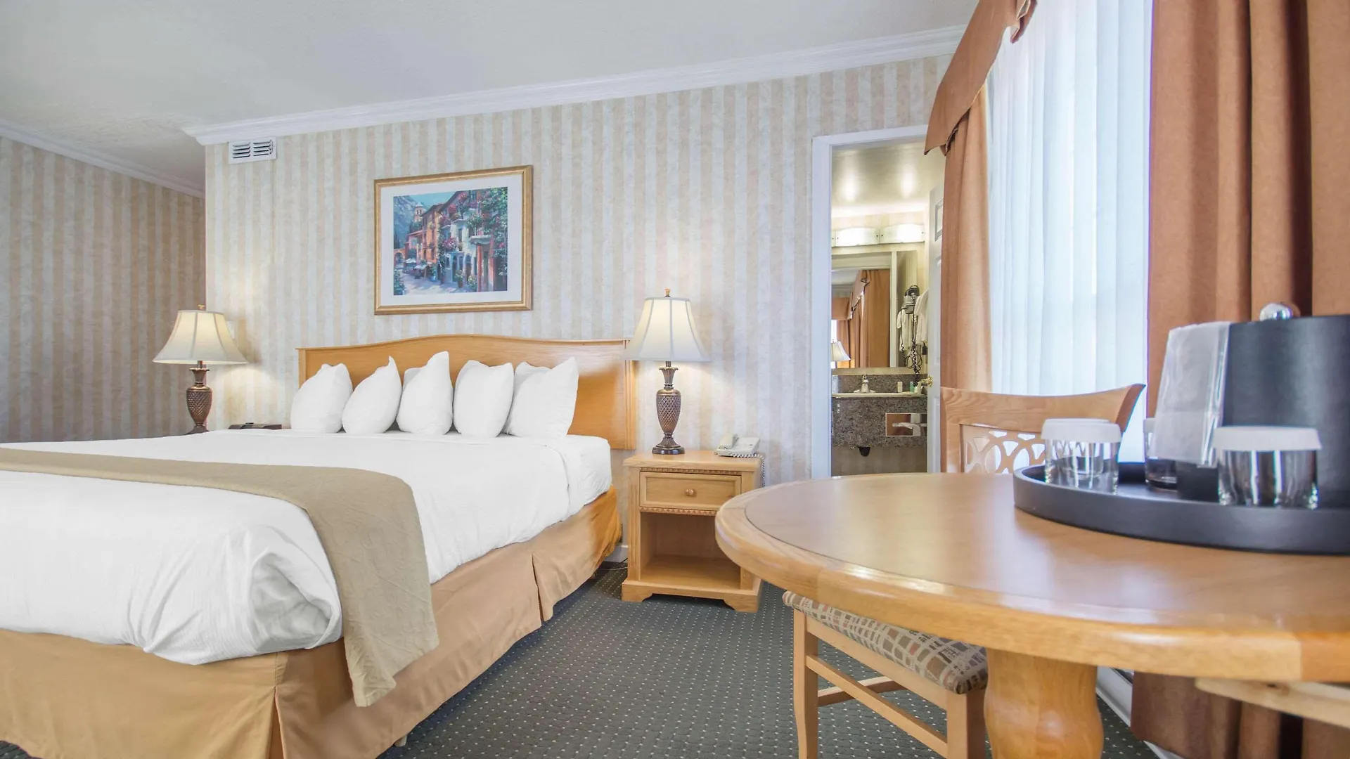 Quality Inn Downtown Inner Harbour Victoria
